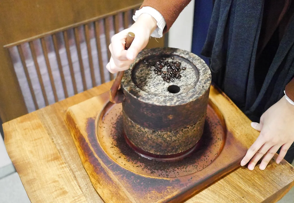 %EC%8B%9C%EB%9D%BC%EC%B9%B4%EB%B2%A0%EB%8F%84%EC%A1%B0%EA%B5%B0_%EC%B9%B4%ED%8E%98%EA%B5%AC%EB%9D%BC_%EB%A7%B7%EB%8F%8C%EB%A1%9C_%EC%9B%90%EB%91%90_%EA%B0%88%EA%B8%B0.jpg?type=w1200