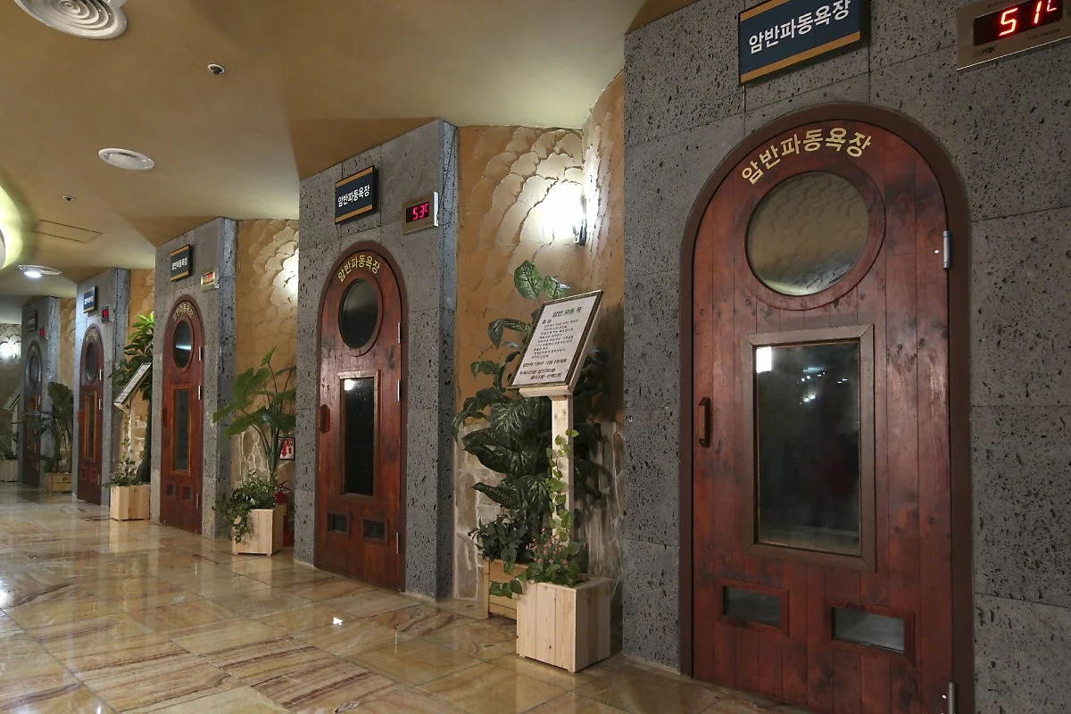 6._%EC%98%A4%EC%83%89_%EA%B7%B8%EB%A6%B0%EC%95%BC%EB%93%9C%ED%98%B8%ED%85%94_%282%29.jpg?type=w1200