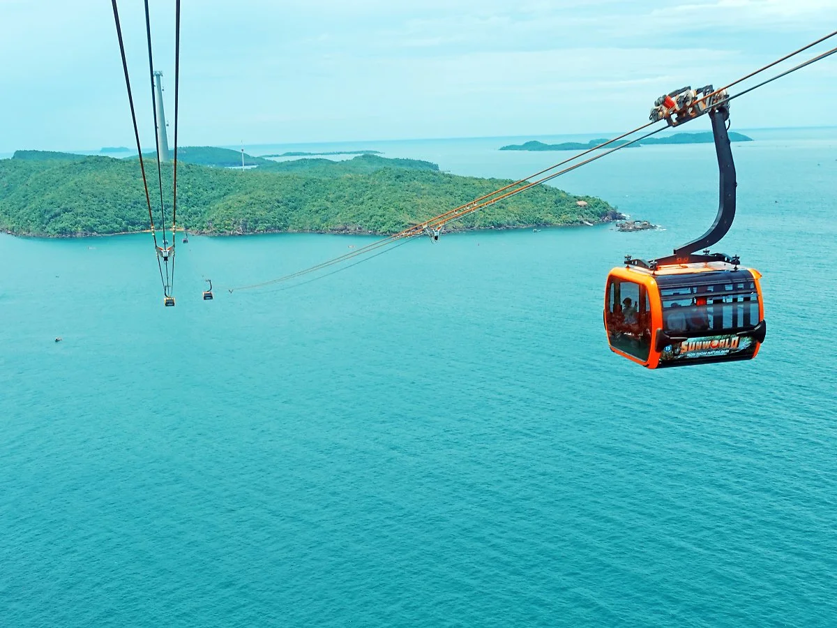 1_%ED%91%B8%EA%BE%B8%EC%98%A5_%EC%97%AC%ED%96%89%EC%A7%80_%EC%8D%AC%EC%9B%94%EB%93%9C_%ED%98%BC%EB%98%94%EC%84%AC_%EC%BC%80%EC%9D%B4%EB%B8%94_%EC%B9%B4.jpg?type=w1200