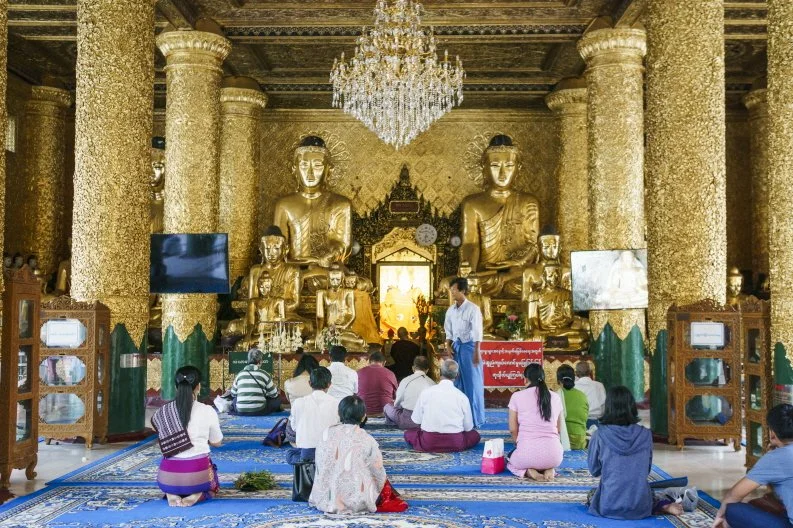 %ED%8C%8C%EA%B3%A0%EB%8B%A4%EB%A5%BC_%EC%B0%BE%EC%95%84_%EC%98%88%EB%B6%88%EC%9D%84_%EB%93%9C%EB%A6%AC%EA%B3%A0_%EC%9E%88%EB%8A%94_%EB%AF%B8%EC%96%80%EB%A7%88_%EC%82%AC%EB%9E%8C%EB%93%A4.jpg?type=w1200