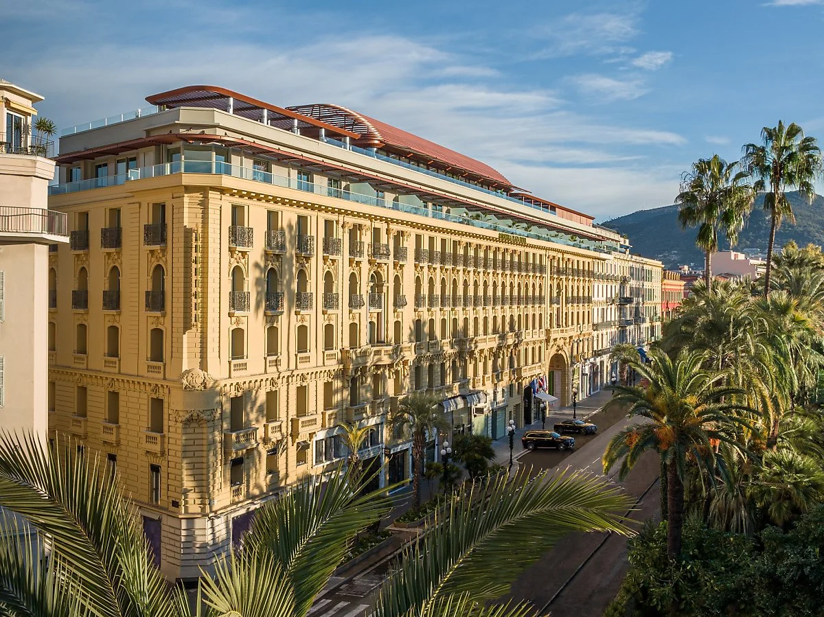 Anantara_Plaza_Nice_Drone_Exterior_Hotel.jpg?type=w1200