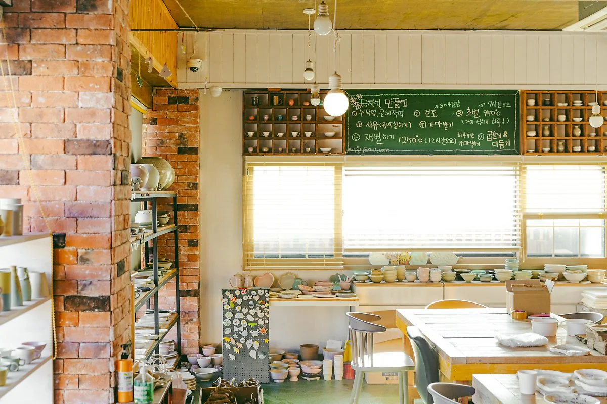 27_%ED%99%8D%EC%8B%9C%EB%8F%84%EC%98%88%EC%97%90%EC%84%9C_%EC%9D%BC%EC%9D%BC%EC%B2%B4%ED%97%98%EC%9D%84_%EC%A6%90%EA%B2%A8%EB%B3%B4%EB%8A%94_%EA%B1%B4_%EC%96%B4%EB%96%A8%EA%B9%8C.jpg?type=w1200