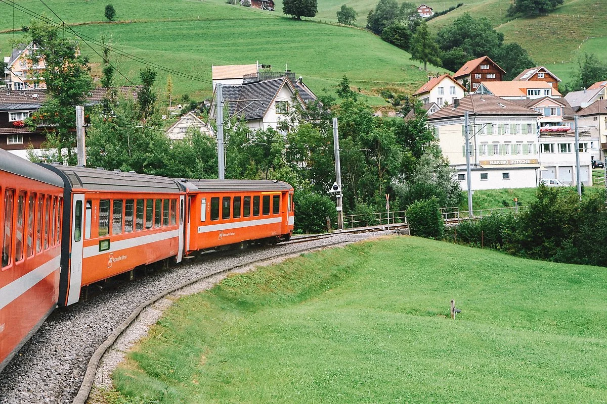 %EA%B8%B0%EC%B0%A8-5.jpg?type=w1200