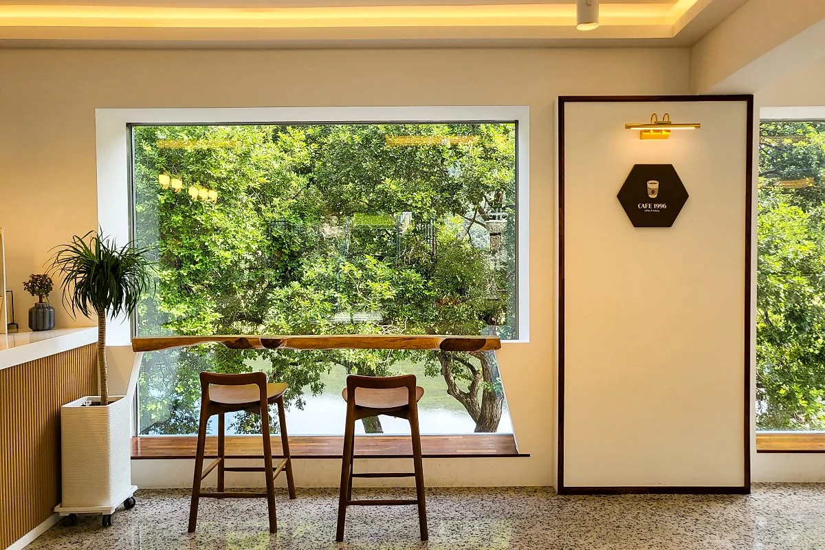 d_%EC%B9%B4%ED%8E%981996_2.jpg?type=w1200