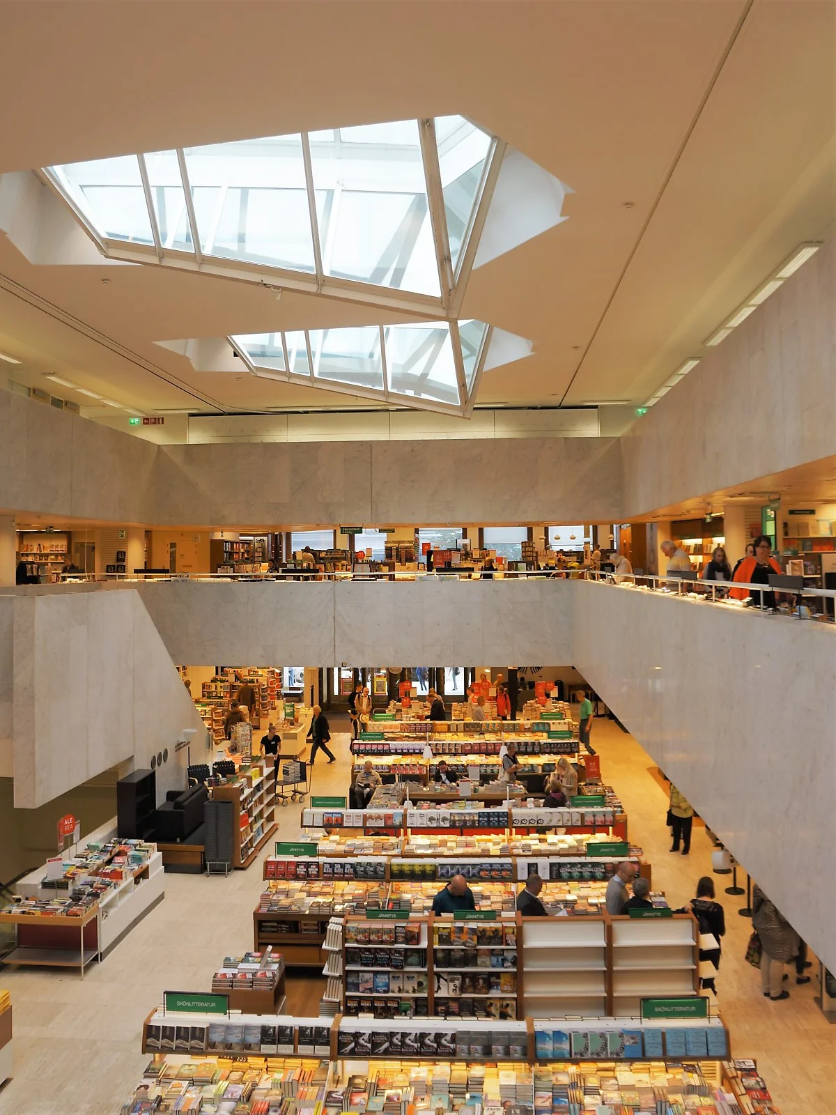 %EC%95%84%EC%B9%B4%ED%85%8C%EB%AF%B8%EB%84%A8_%EC%84%9C%EC%A0%90_%285%29.JPG?type=w1200