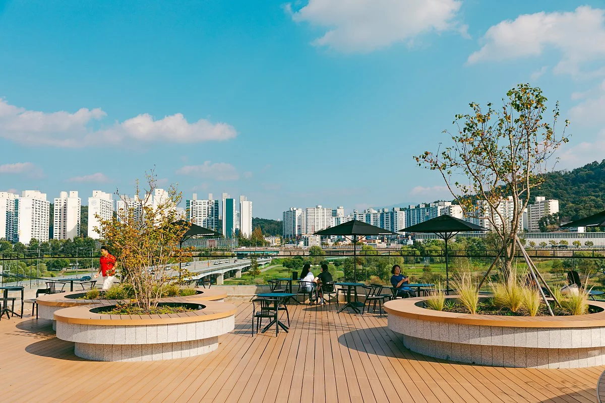 d_%EC%8A%A4%ED%83%80%EB%B2%85%EC%8A%A4_%EA%B4%91%EC%A3%BC%EC%8B%A0%EC%B0%BD%EA%B0%95%EB%B3%80DT%EC%A0%90_1.jpg?type=w1200