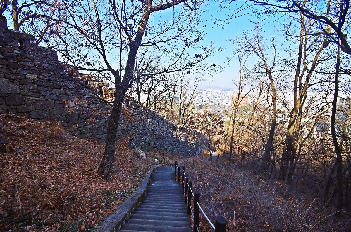 %ED%95%9C%EC%96%91%EB%8F%84%EC%84%B1_%EC%84%B1%EA%B3%BD%EC%9D%84_%EB%94%B0%EB%9D%BC_%EB%82%A8%EC%82%B0_%EC%A0%95%EC%83%81%EC%9C%BC%EB%A1%9C_%EC%98%AC%EB%9D%BC%EA%B0%80%EB%8B%A4%EA%B0%80_%EB%8F%8C%EC%95%84%EB%B3%B8_%ED%92%8D%EA%B2%BD._%EC%84%B1%EA%B3%BD.JPG?type=w1200