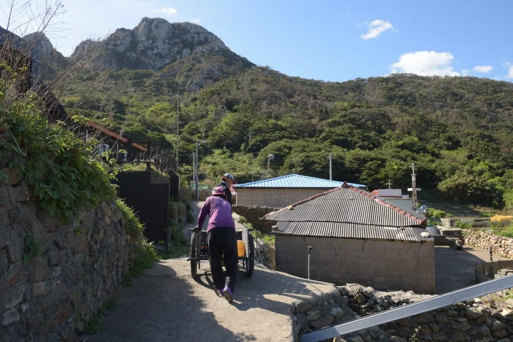 %ED%81%AC%EA%B8%B0%EB%B3%80%ED%99%98%EC%98%81%EC%83%81%EB%8F%84_%EB%B0%94%EB%8B%B7%EC%9D%BC%EC%9D%84_%EB%A7%88%EC%B9%98%EA%B3%A0_%EA%B7%80%EA%B0%80%ED%95%98%EB%8A%94%EC%98%81%EC%82%B0%EB%8F%84_%EB%A7%88%EC%9D%84%EC%9D%98_%EC%A3%BC%EB%AF%BC.JPG?type=w1200