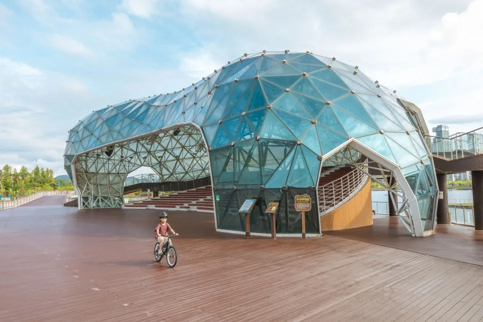 21_%EC%88%98%EC%83%81%EB%AC%B4%EB%8C%80%EC%84%AC%EC%9D%98_%EC%99%B8%EA%B4%80.jpg?type=w966