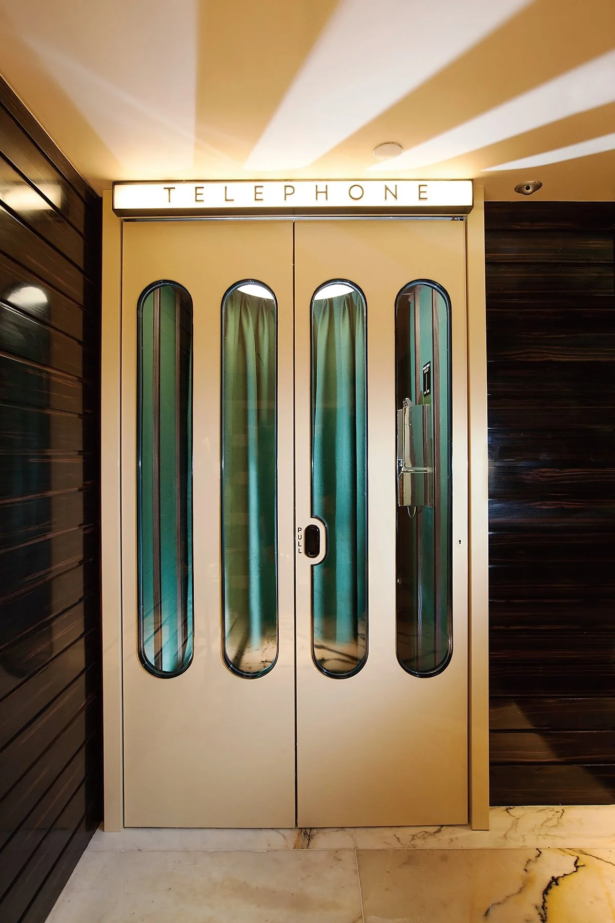 NIGHT_%ED%94%8C%EB%A6%AC%EC%8A%A4%EB%8F%88%ED%85%94_%281%29.JPG?type=w1200