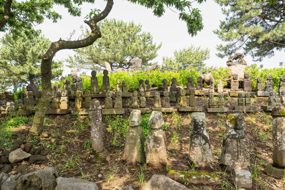 47_%EB%8F%99%ED%99%94%EB%A7%88%EC%9D%84_%EB%82%B4_%EB%8F%8C%EC%A1%B0%EA%B0%81%EA%B3%B5%EC%9B%90%EC%9D%98_%EC%84%9D%EC%83%81.jpg?type=w966