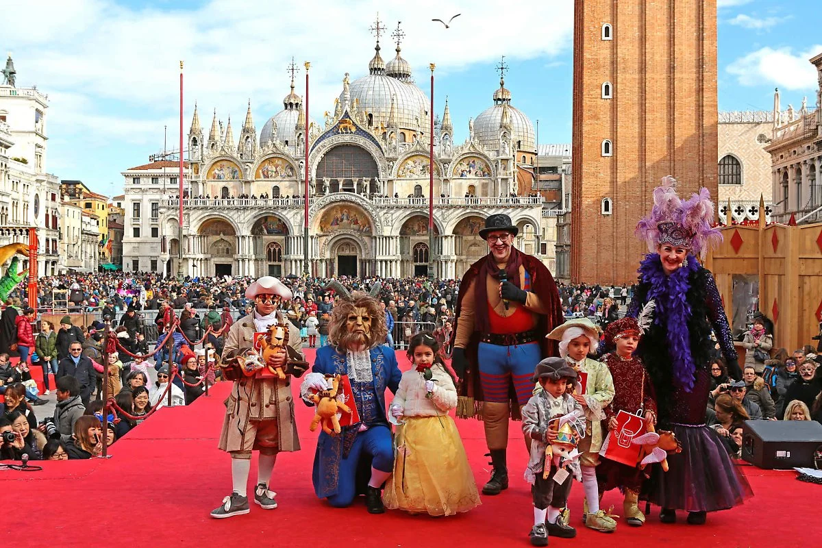 Carnevale_di_Venezia_%281%29.JPG?type=w1200
