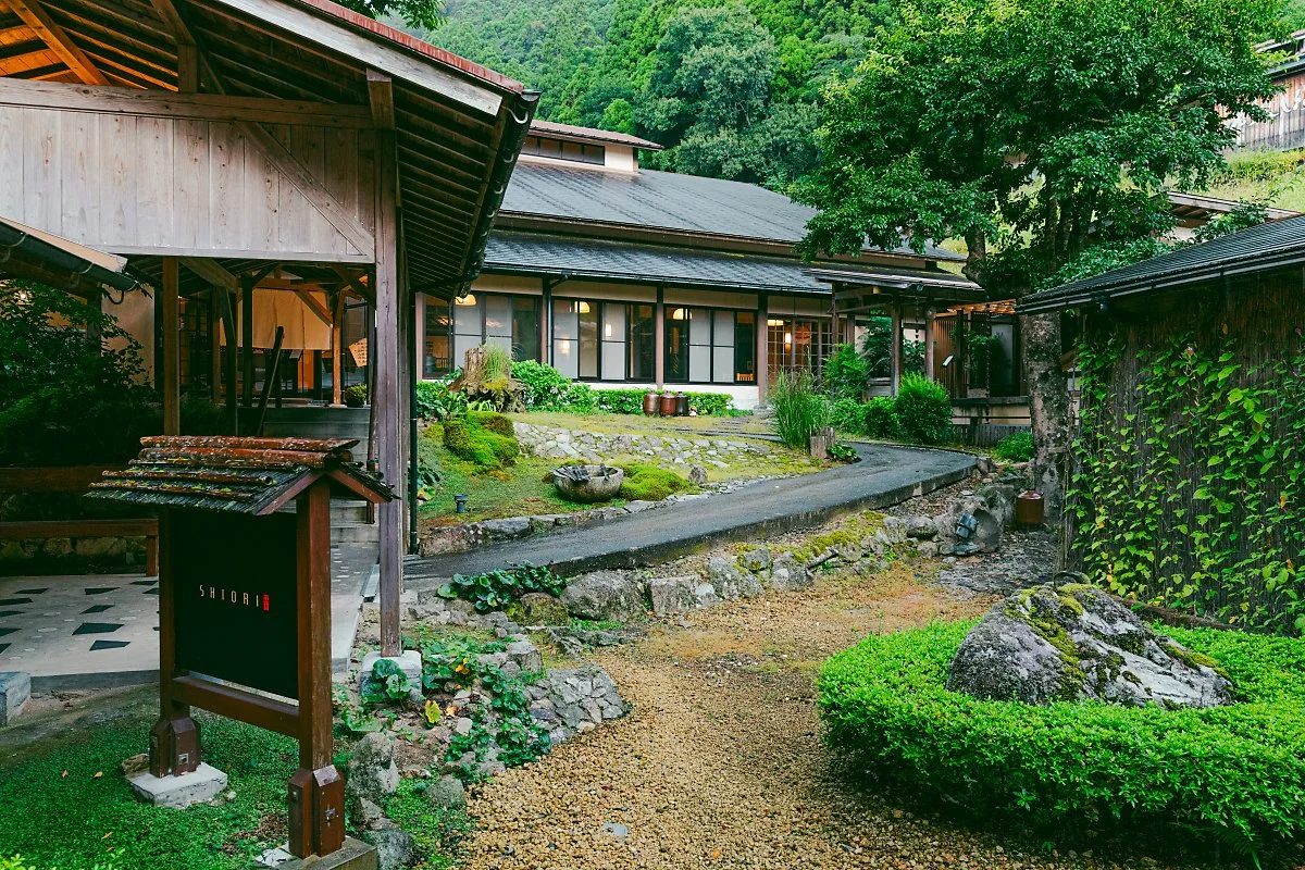 ONCRI%286%29.jpg?type=w1200