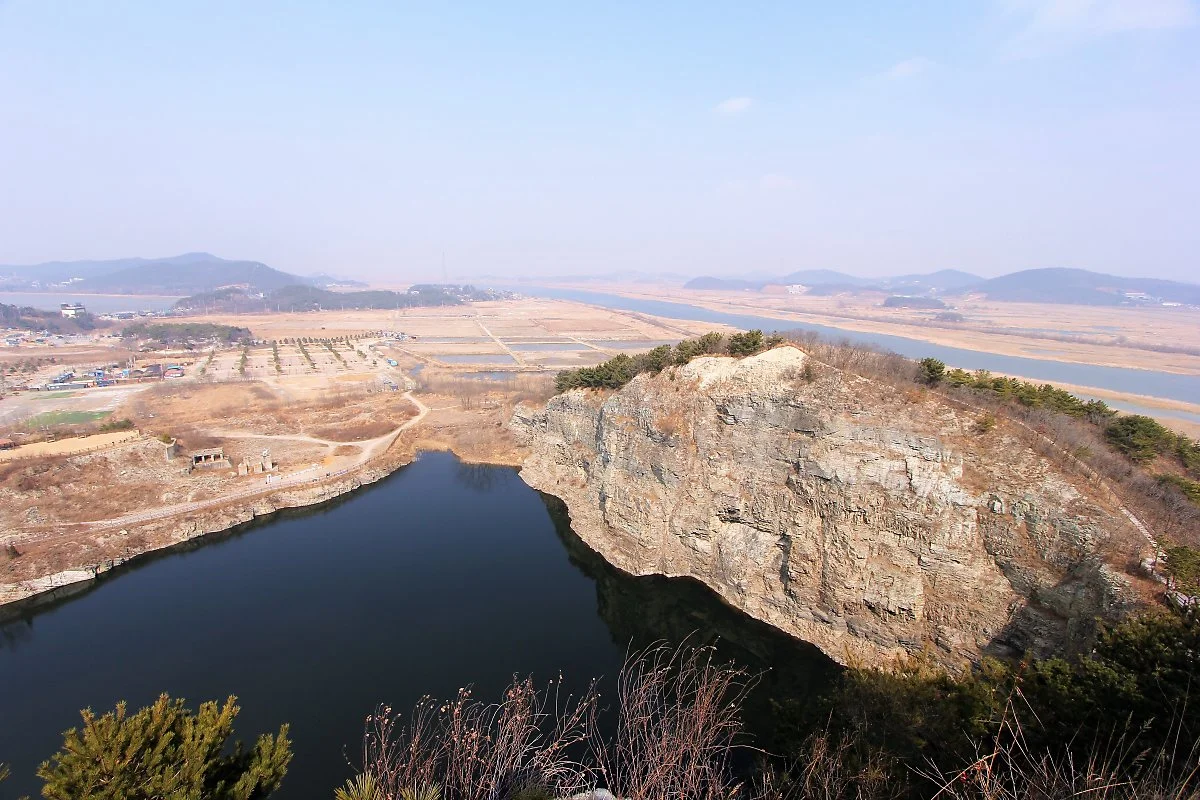 01%ED%87%B4%EC%A0%81%EC%95%94%EC%B8%B5_%281%29.jpg?type=w1200