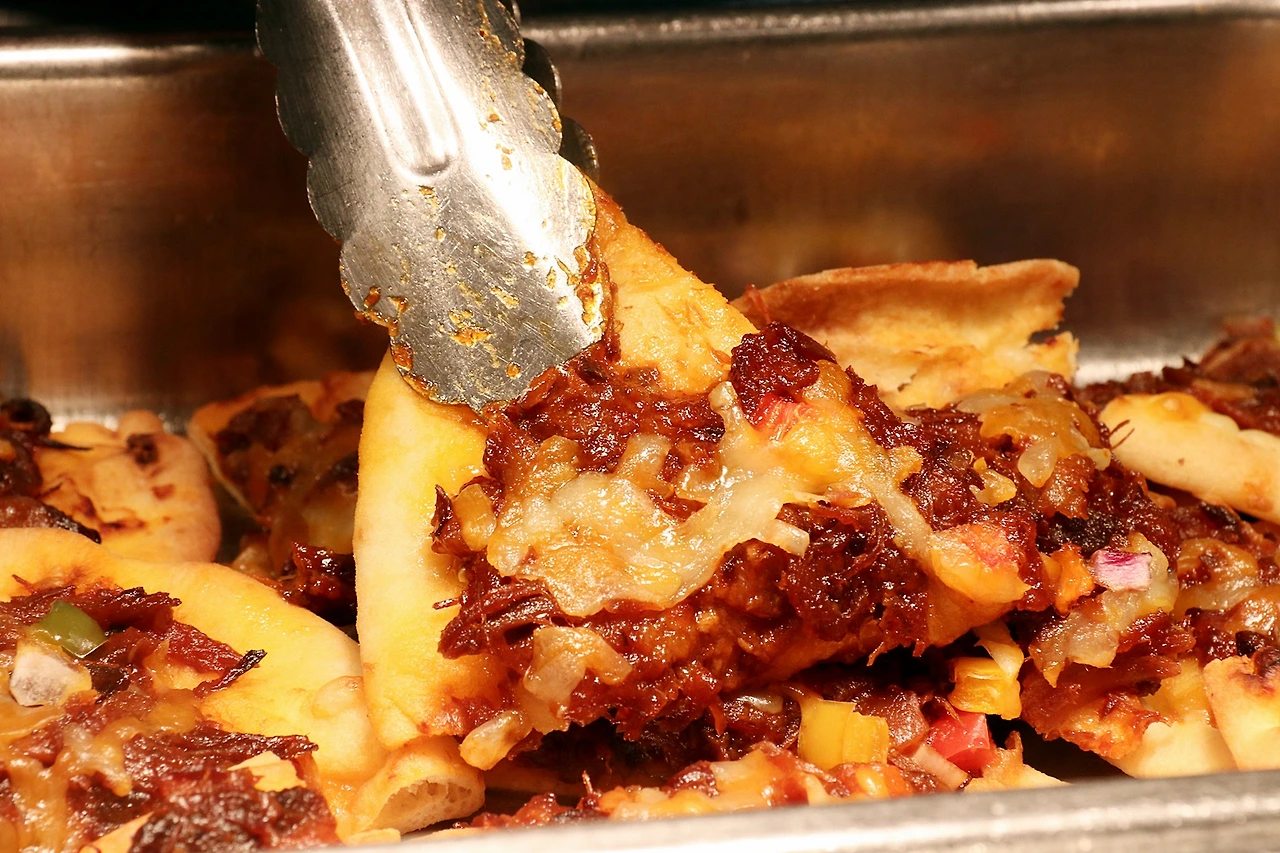 13. Stone Crock buffet-Pulled pork flatbread.JPG