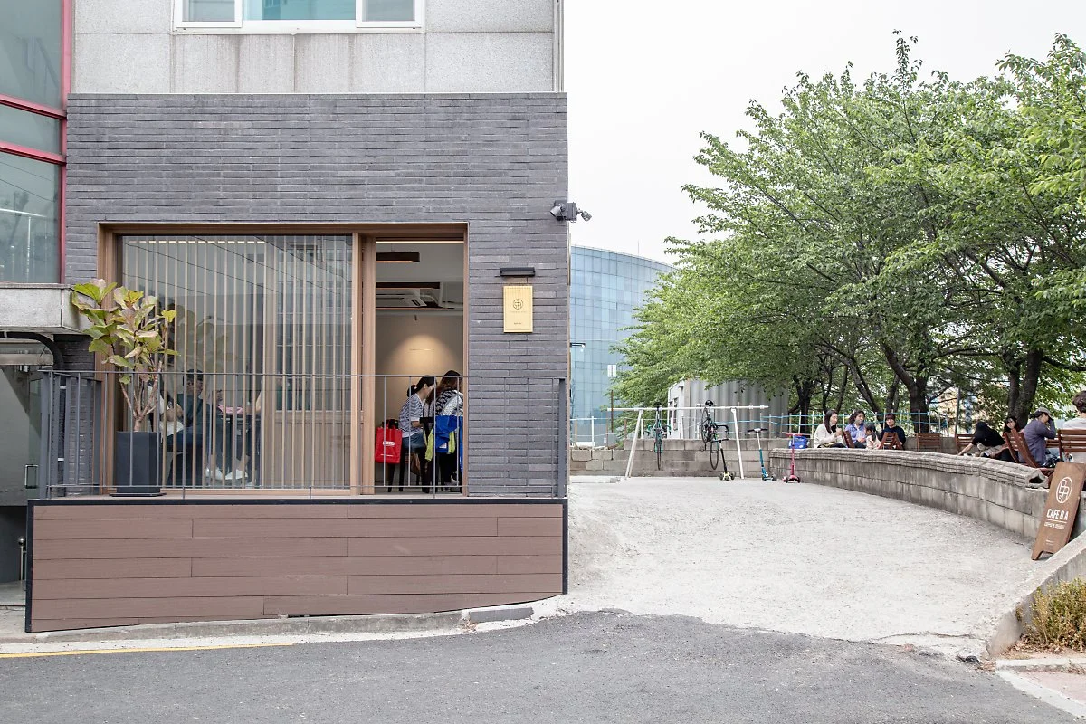 %EC%B9%B4%ED%8E%98%EB%B9%84%EC%97%90%EC%9D%B4-6.jpg?type=w1200