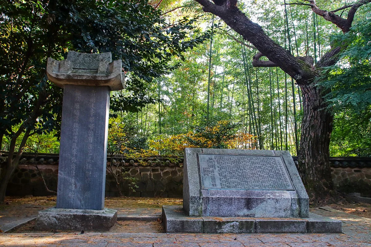 %EC%9D%B4%EC%88%9C%EC%8B%A0%EC%88%9C%EA%B5%AD%EA%B3%B5%EC%9B%90_%EC%9C%A0%ED%97%88%EB%B9%84%28%EC%A2%8C%29%EC%99%80_%EC%9C%A0%EC%A0%81%EB%B9%84%28%EC%9A%B0%29.jpg?type=w1200