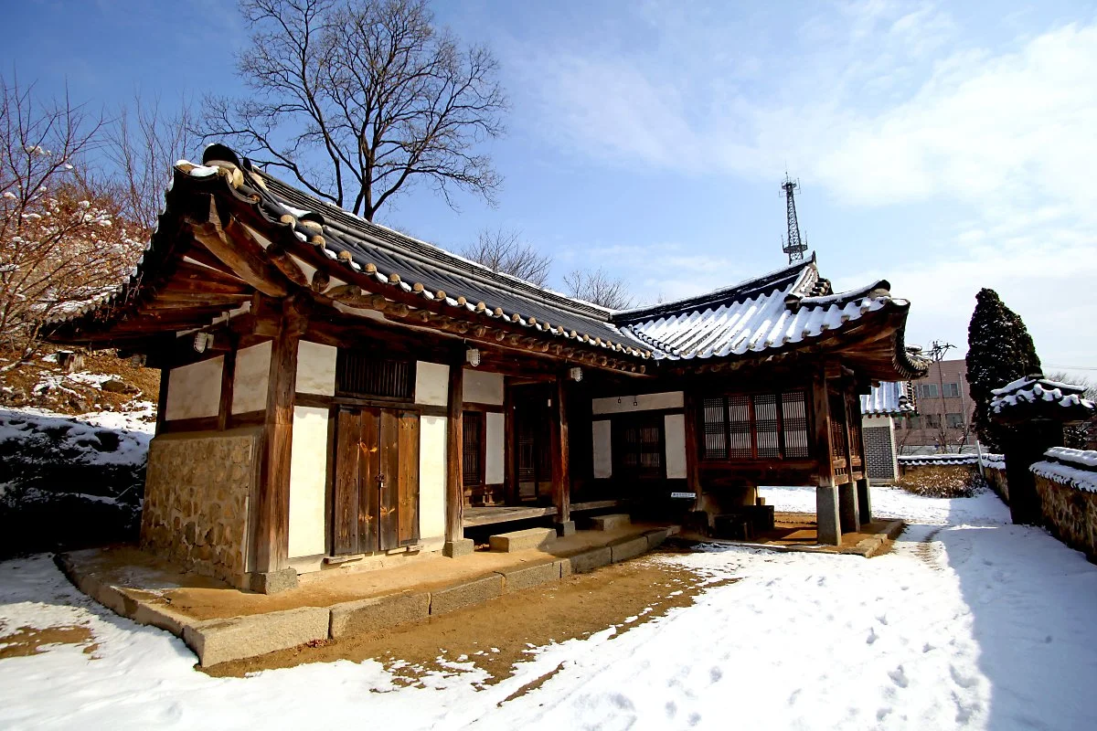 2-3_%EC%9A%A9%ED%9D%A5%EA%B6%81_%EC%82%AC%EB%9E%91%EC%B1%84_%ED%8F%89%EB%A9%B4_%281%29.jpg?type=w1200