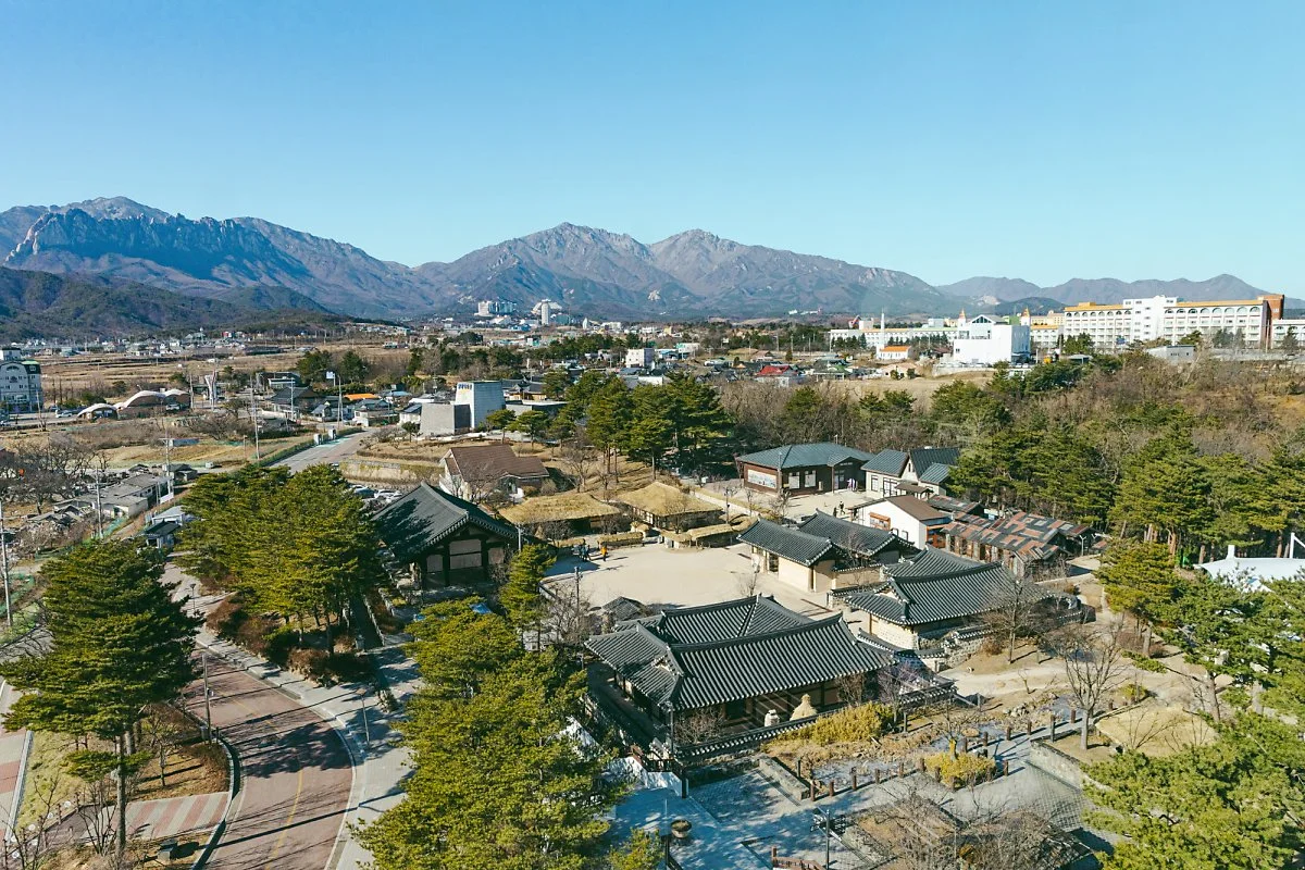 21_%EC%86%8D%EC%B4%88%EC%8B%9C%EB%A6%BD%EB%B0%95%EB%AC%BC%EA%B4%80_%EC%A0%84%EB%A7%9D%EB%8C%80%EC%97%90%EC%84%9C_%EB%B3%B8_%ED%92%8D%EA%B2%BD.jpg?type=w1200