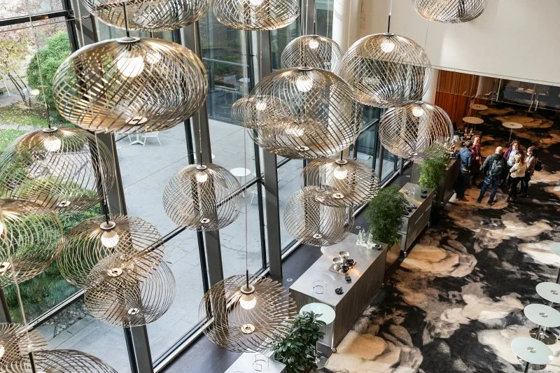 %ED%92%80%EB%A7%8C_%EB%B2%A0%EB%A5%B4%EC%8B%9C_%EC%9D%B8%ED%85%8C%EB%A6%AC%EC%96%B4%EC%9D%98_%EA%BD%83%2C_%EC%A1%B0%EB%AA%85.jpg?type=w1200