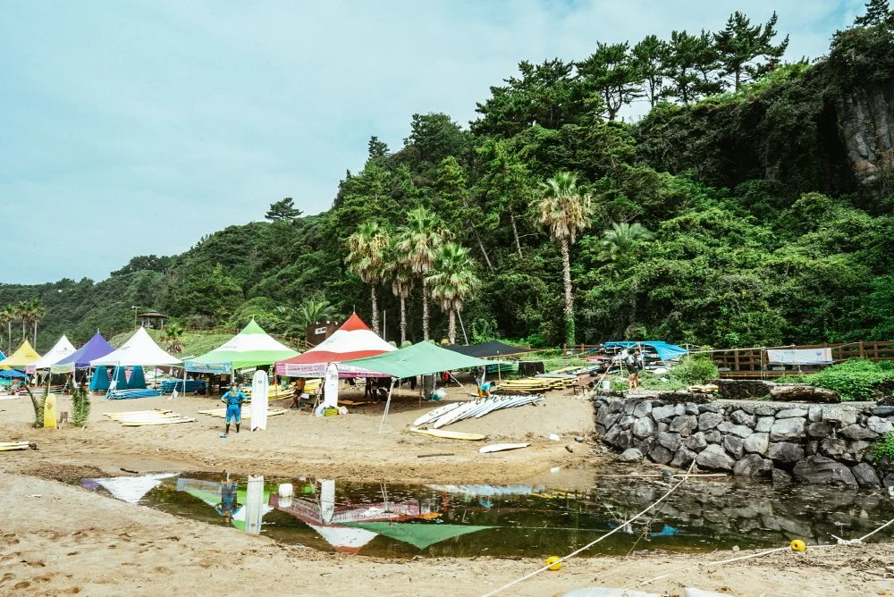 7_%EB%A7%88%EC%B9%98_%EB%B0%9C%EB%A6%AC%EB%A5%BC_%EC%97%B0%EC%83%81%EC%BC%80_%ED%95%98%EB%8A%94_%EC%A4%91%EB%AC%B8_%EC%83%89%EB%8B%AC%ED%95%B4%EB%B3%80%EC%9D%98_%ED%92%8D%EA%B2%BD.jpg?type=w1200