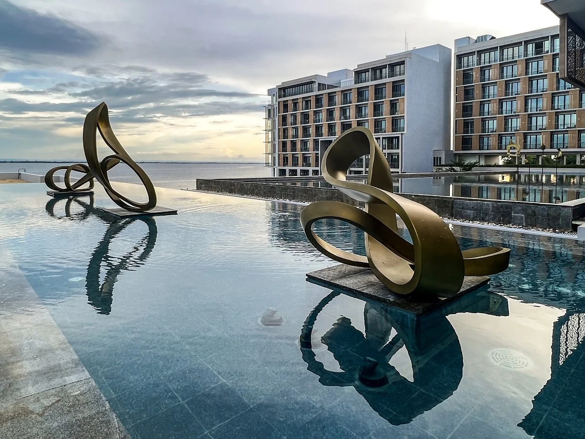 %EB%A1%9C%EB%B9%84_%EC%95%9E_%EC%97%B0%EB%AA%BB.jpg?type=w1200