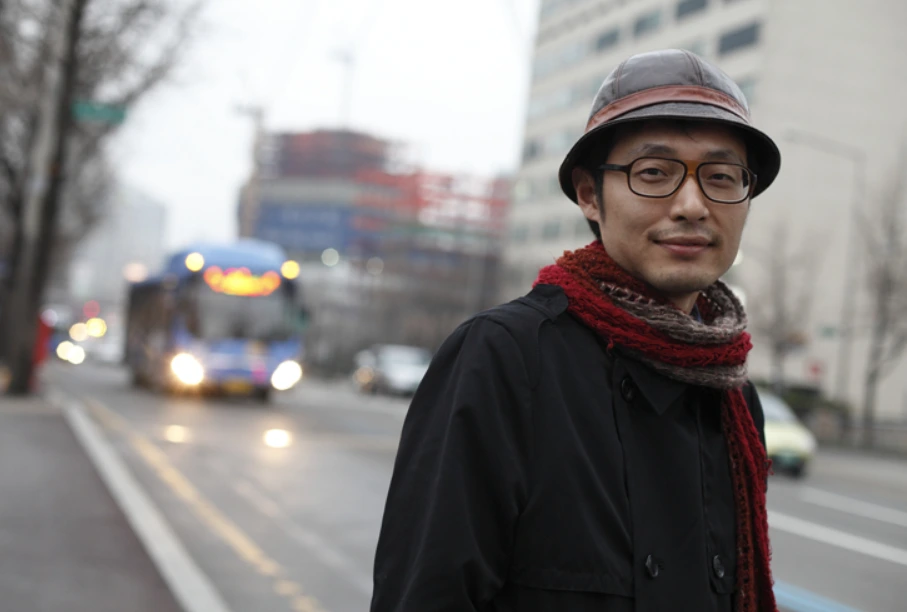 %EA%B9%80%EA%B2%BD%EC%9A%B0_%EC%9E%91%EA%B0%80_%EC%82%AC%EC%A7%84_2.png?type=w1