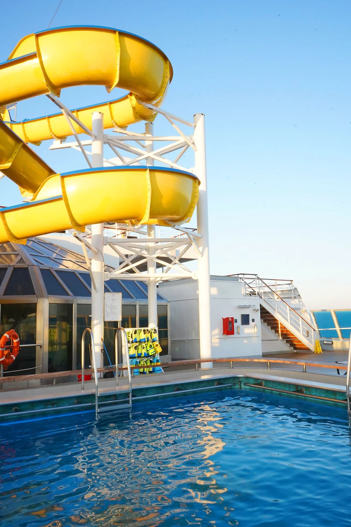 %EC%BD%94%EC%8A%A4%ED%83%80_%EC%84%B8%EB%A0%88%EB%82%98_%ED%98%B8_%281%29.jpg?type=w1200