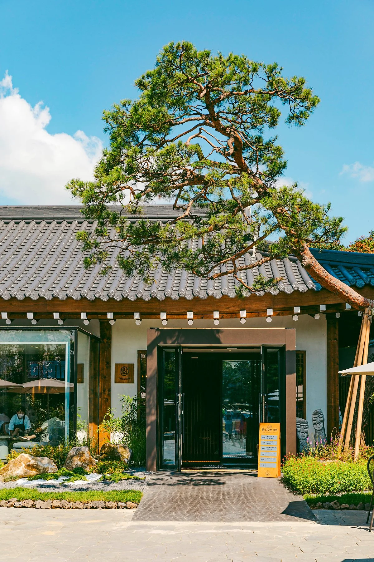 _86A0566_1.JPG?type=w1200