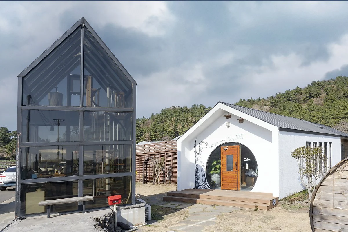 5_%EC%A0%9C%EC%A3%BC%EC%BB%A4%ED%94%BC%EC%88%98%EB%AA%A9%EC%9B%90%EC%9D%98_%EC%99%B8%EA%B4%80.jpg?type=w1200