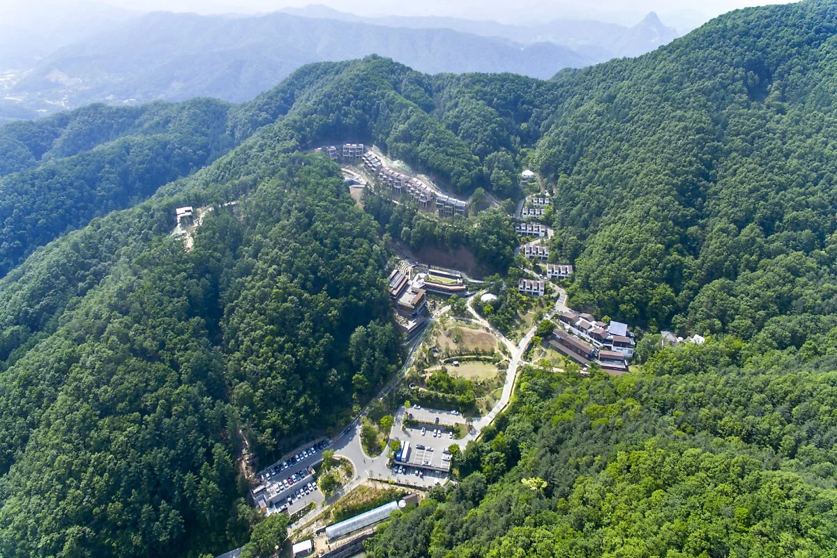 2._%ED%9E%90%EB%A6%AC%EC%96%B8%EC%8A%A4%EC%84%A0%EB%A7%88%EC%9D%84_%281%29.jpg?type=w1200