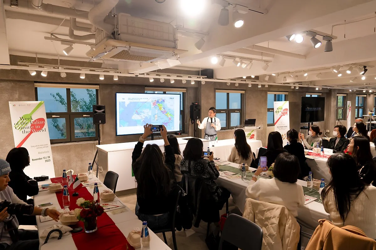 %EC%9D%B4%EB%B4%89%EC%8B%9D_%EA%B5%90%EC%88%98_%EA%B0%95%EC%9D%98_1.jpg?type=w1200