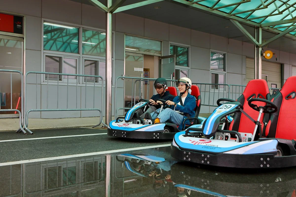 %EC%A0%84%EB%82%A8%EC%98%81%EC%95%94%EA%B5%AD%EC%A0%9C%EC%B9%B4%ED%8A%B8%EA%B2%BD%EA%B8%B0%EC%9E%A5_2%EC%9D%B8%EC%8A%B9_%EC%B9%B4%ED%8A%B8%EC%97%90_%ED%83%80%EA%B3%A0_%EC%B6%9C%EB%B0%9C%EC%84%A0%EC%97%90%EC%84%9C_%EB%8C%80%EA%B8%B0%ED%95%98%EA%B3%A0_.jpg?type=w1200