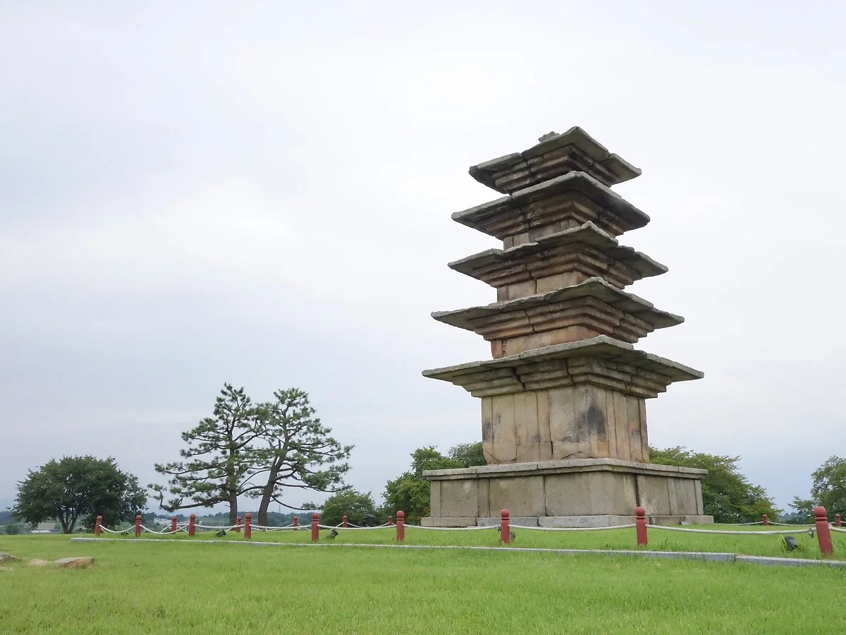 %EC%99%95%EA%B6%81%EB%A6%AC_%EC%9C%A0%EC%A0%81_%283%29.JPG?type=w1200