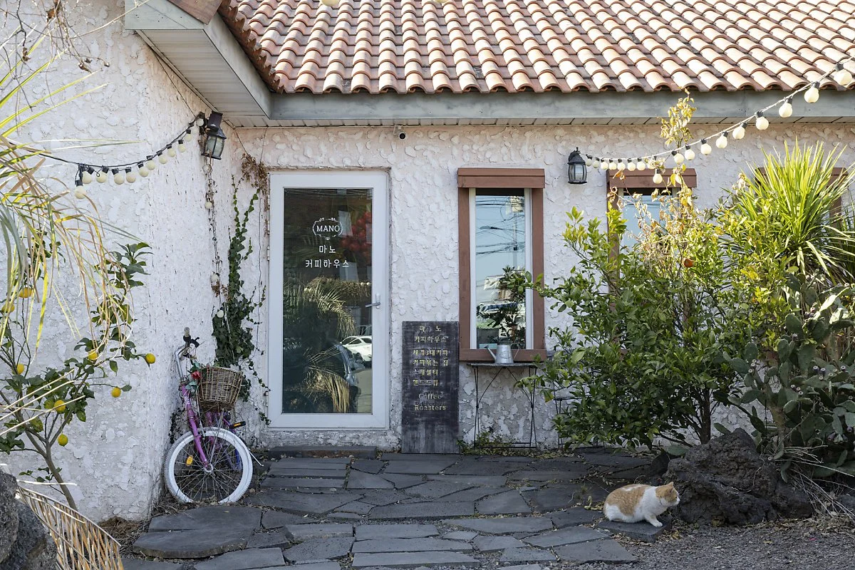 4_%EC%A0%9C%EC%A3%BC_%EB%A7%88%EB%85%B8%EC%BB%A4%ED%94%BC%ED%95%98%EC%9A%B0%EC%8A%A4%EC%9D%98_%EC%99%B8%EA%B4%80.jpg?type=w1200