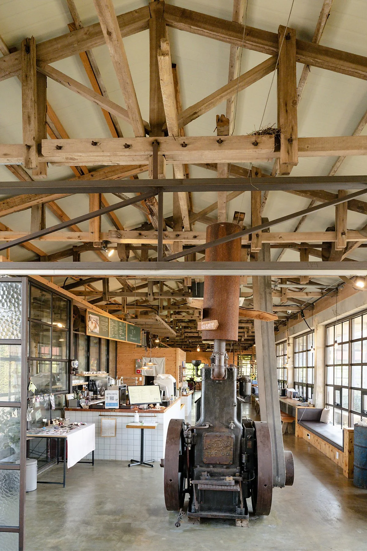 %EC%B9%B4%ED%8E%98_%EA%B0%90%EC%A0%80_%286%29%EC%B9%B4%ED%8E%98_%EB%82%B4%EB%B6%80.jpg?type=w1200