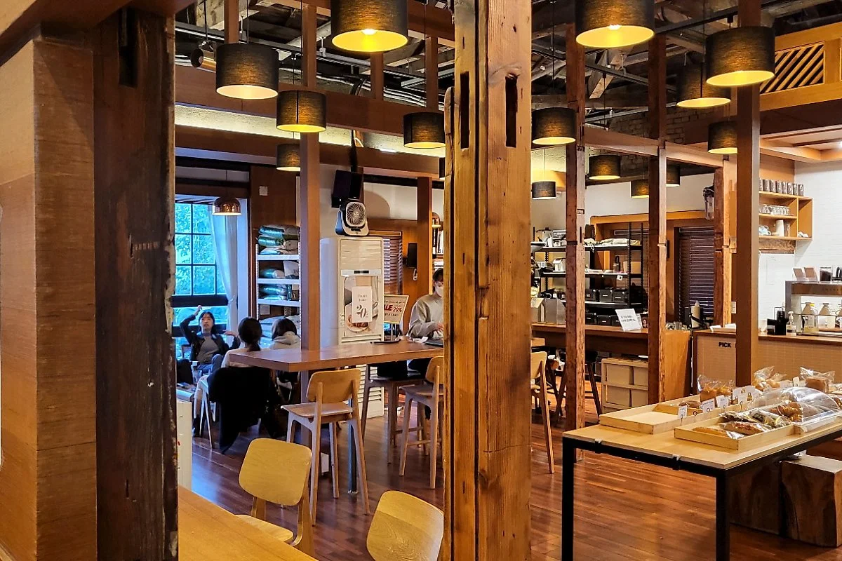 d_%EB%8D%94%ED%95%98%EC%9A%B0%EC%8A%A41932_2.jpg?type=w1200