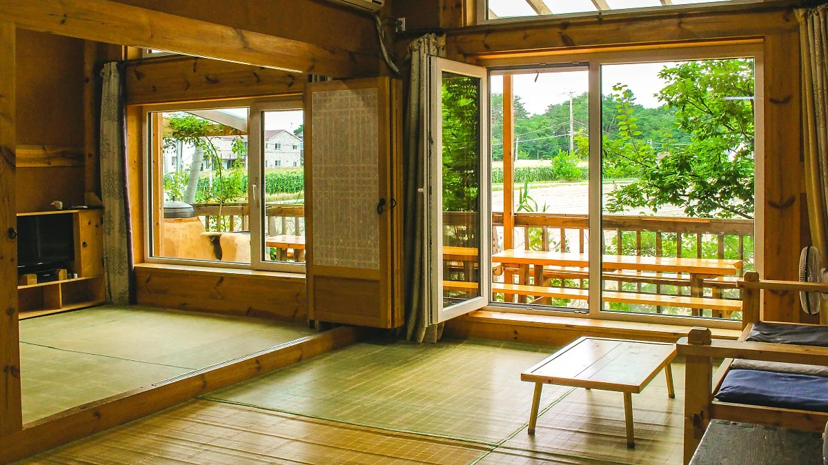 %ED%9C%B4%EC%8B%AC%ED%8C%AC%EC%85%98_%283%29.jpg?type=w1200