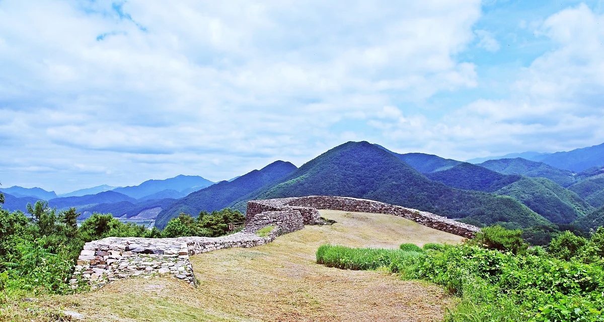 %EC%A0%81%EC%84%B1%EC%82%B0%EC%84%B1._%EC%8B%A0%EB%9D%BC_%EC%A7%84%ED%9D%A5%EC%99%95_%EB%95%8C%EC%9D%B8_545%EB%85%84551%EB%85%84%EC%97%90_%EB%A7%8C%EB%93%A4%EC%96%B4%EC%A7%84_%EC%82%B0%EC%84%B1%EC%9C%BC%EB%A1%9C_%EC%B6%94%EC%A0%95%ED%95%9C%EB%8B%A4._.JPG?type=w1200