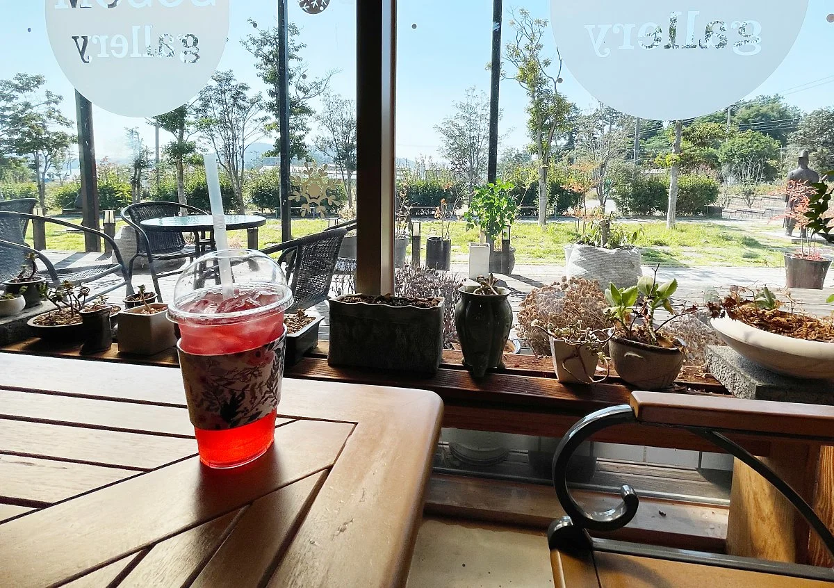 %EC%86%8C%EC%86%9C%EA%B0%A4%EB%9F%AC%EB%A6%AC%EC%B9%B4%ED%8E%98_%281%29.JPG?type=w1200