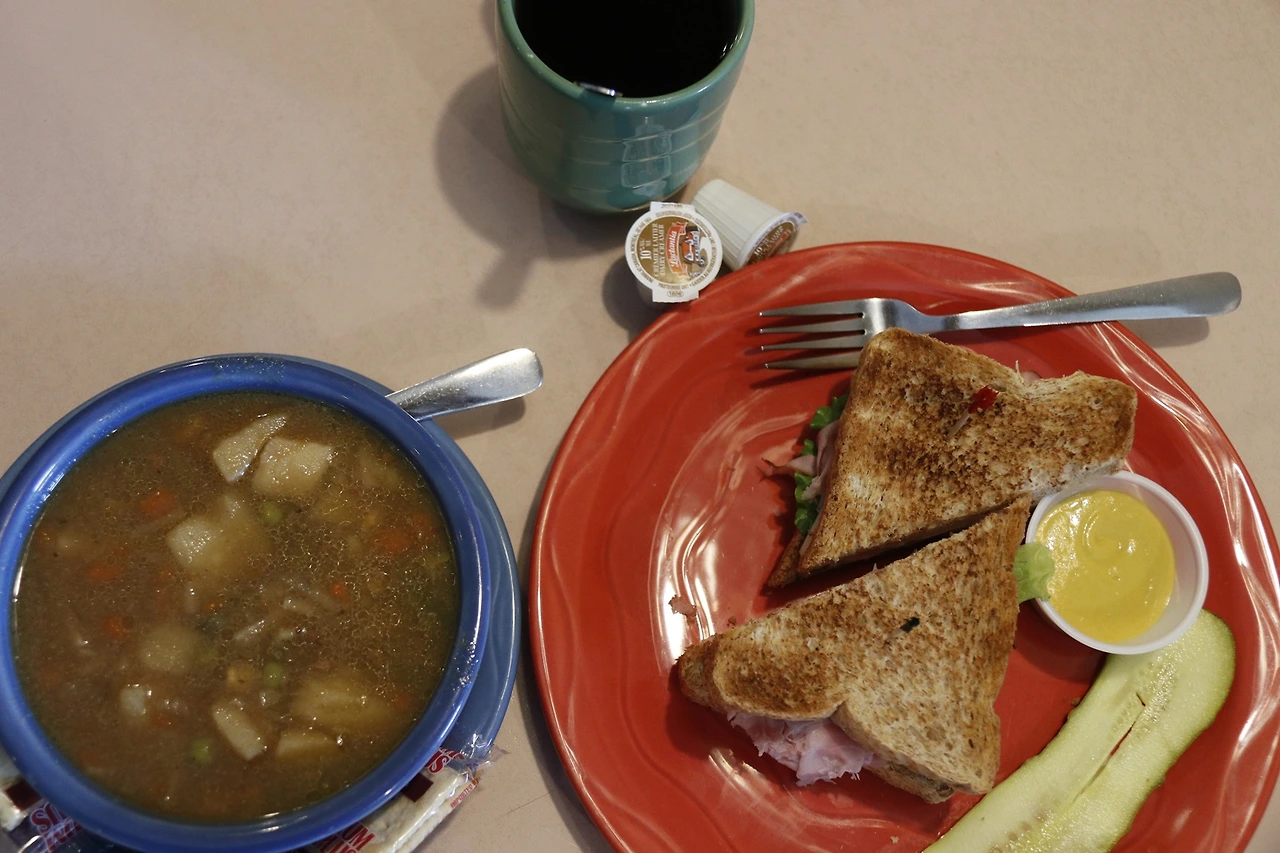 25.Beef Soup & Ham Sandwich-Sip&Bite.JPG