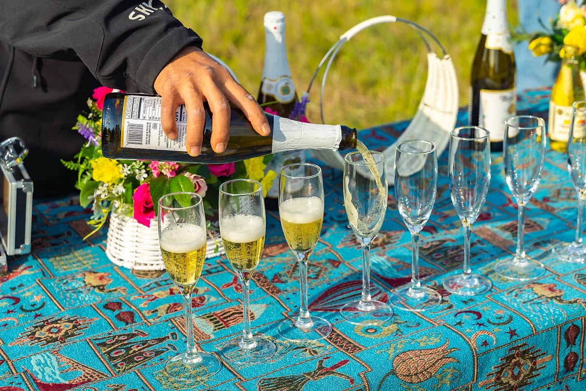 35_%EC%83%B4%ED%8E%98%EC%9D%B8%EC%9D%84_%EB%A7%88%EC%8B%9C%EC%9E%90_%EC%9D%80%EA%B7%BC%ED%95%9C_%EA%B8%B4%EC%9E%A5%EA%B0%90%EC%9D%B4_%EB%88%88_%EB%85%B9%EB%93%AF_%EC%82%AC%EB%9D%BC%EC%A7%84%EB%8B%A4.jpg?type=w1200