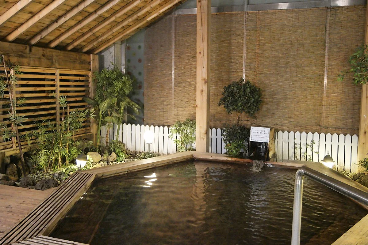 6._%EC%98%A4%EC%83%89_%EA%B7%B8%EB%A6%B0%EC%95%BC%EB%93%9C%ED%98%B8%ED%85%94_%283%29.jpg?type=w1200