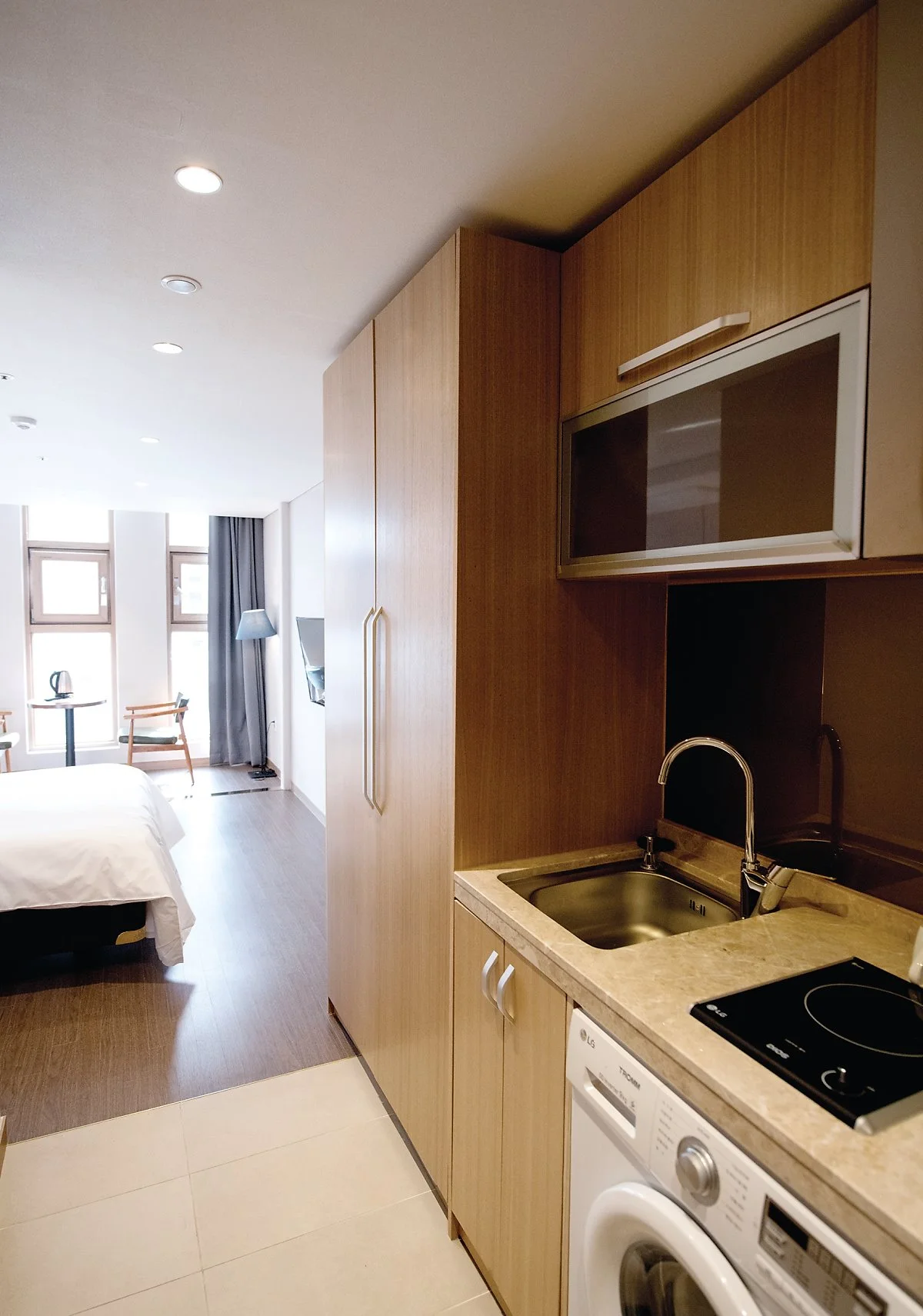 %EB%A3%A8%EC%B2%B4%EB%B8%8C%EB%A6%BF%EC%A7%80_9.jpg?type=w1200