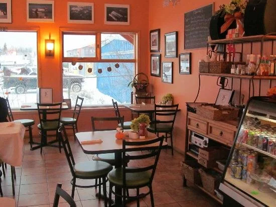 %E2%93%92Dancing_Mosse_cafe.jpg?type=w1200