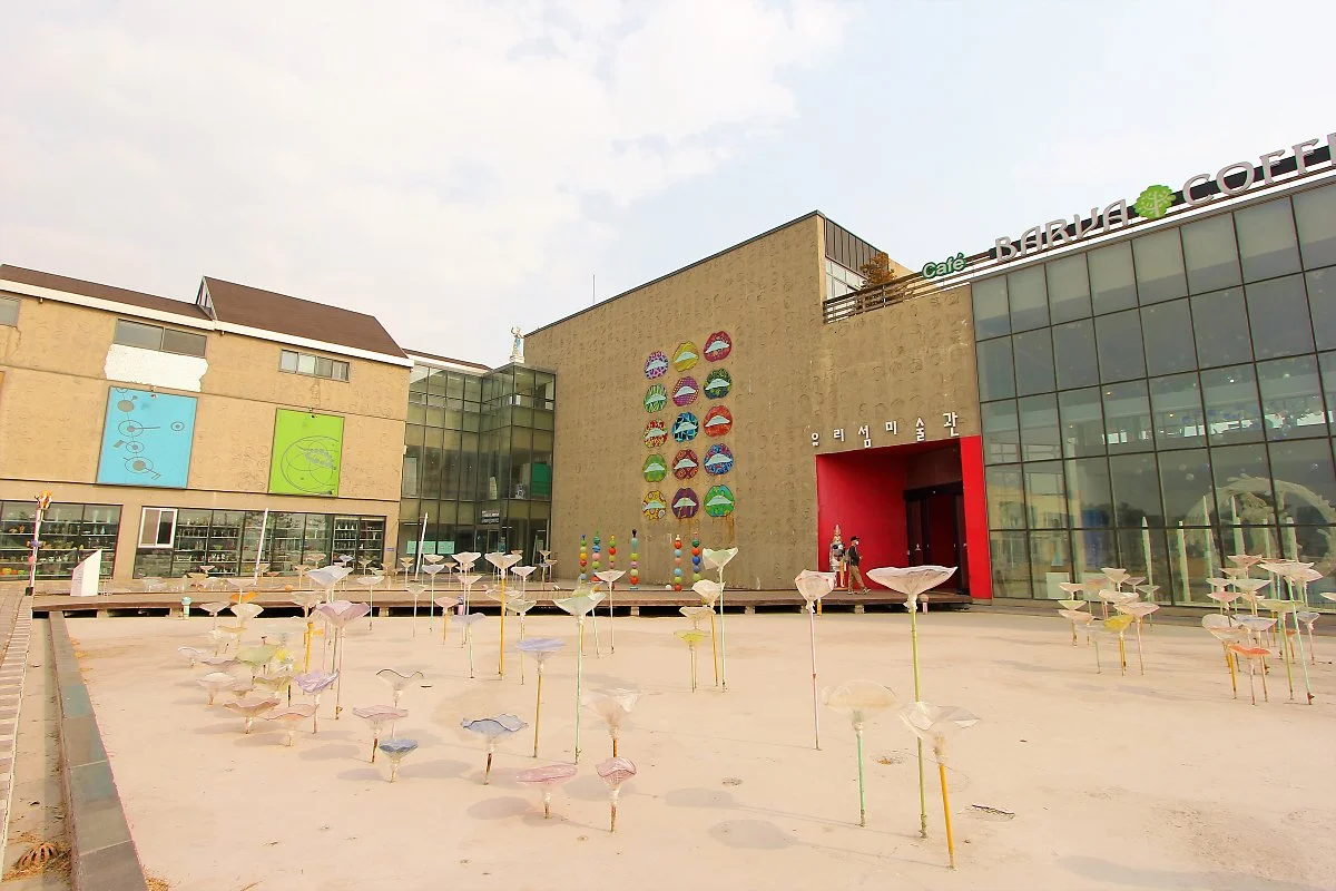 04_1_%EC%9C%A0%EB%A6%AC%EC%84%AC%EB%B0%95%EB%AC%BC%EA%B4%80_%281%29.JPG?type=w1200