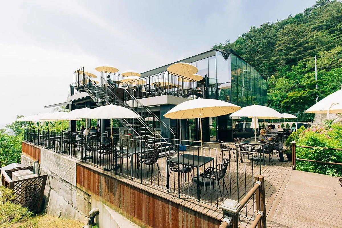 %EB%8D%94%EC%88%B2_%EC%B4%88%EC%86%8C%EC%B1%85%EB%B0%A9-3.jpg?type=w1200