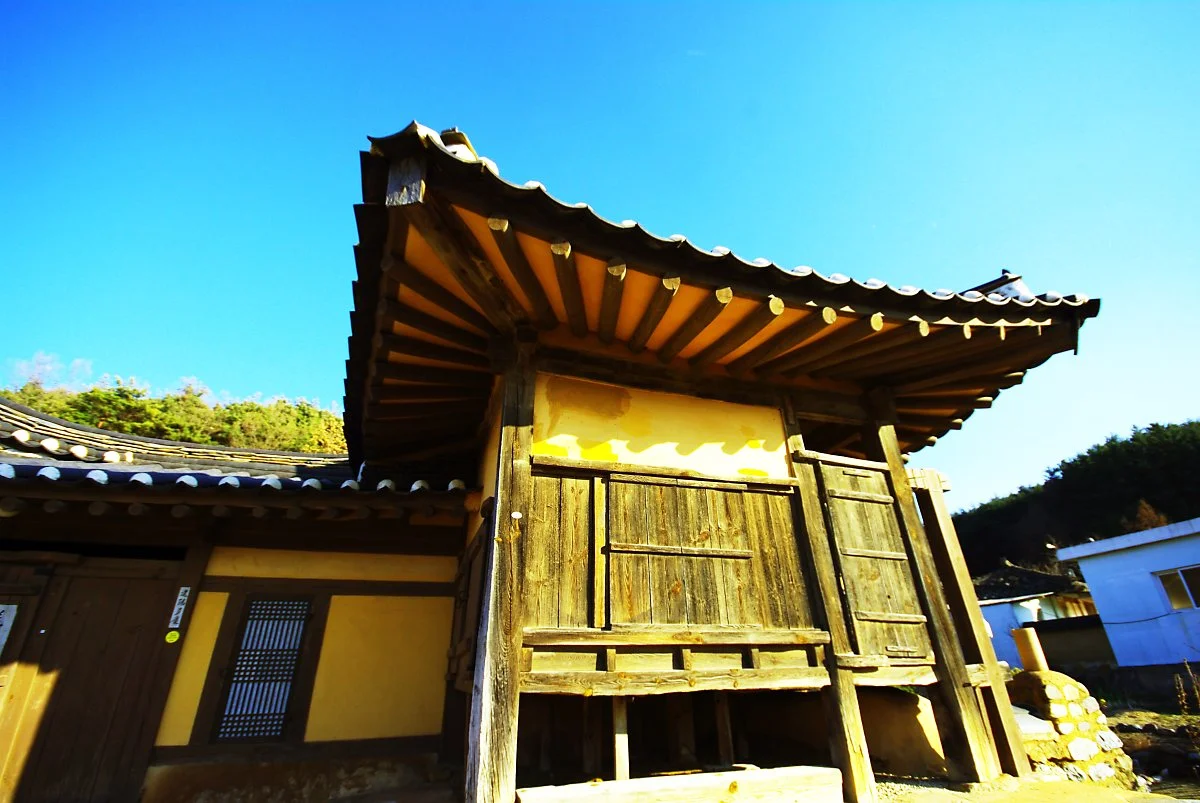 %EA%B4%B4%EC%8B%9C%EB%A7%88%EC%9D%84_%EA%B5%AC%EA%B3%84%EB%8C%81._1805%EB%85%84%EC%97%90_%EC%A7%80%EC%97%88%EB%8B%A4_%ED%95%98%EB%8B%88%2C_%EC%A0%95%EC%A1%B0%EB%8C%80%EC%99%95%EC%9D%B4_%EC%8A%B9%ED%95%98%ED%95%9C_%EB%92%A4_5%EB%85%84_%ED%9B%84%EC%97%90.JPG?type=w1200