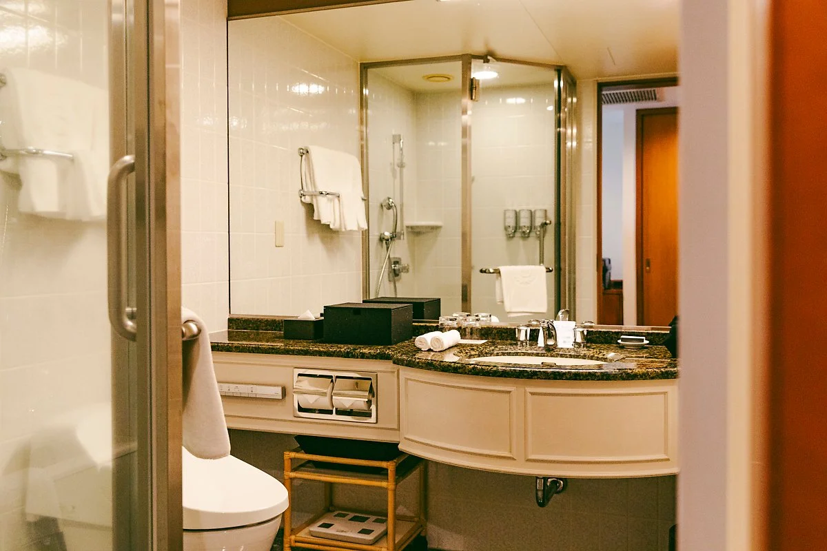 %EC%9A%94%EC%BD%94%ED%95%98%EB%A7%88_%EC%9A%94%EC%BD%94%ED%95%98%EB%A7%88_%EB%B2%A0%EC%9D%B4_%EC%89%90%EB%9D%BC%ED%86%A4_%ED%98%B8%ED%85%94_%EC%95%A4%EB%93%9C_%ED%83%80%EC%9B%8C%EC%A6%88_4.jpg?type=w1200