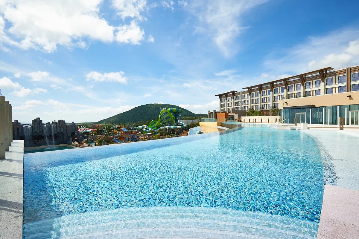 %EC%82%AC%EC%A7%844._%EC%8B%A0%ED%99%94%EA%B4%80_%EC%A0%9C%EC%A3%BC%EC%8B%A0%ED%99%94%EC%9B%94%EB%93%9C_%ED%98%B8%ED%85%94%EC%95%A4%EB%A6%AC%EC%A1%B0%ED%8A%B8_%EC%8A%A4%EC%B9%B4%EC%9D%B4%ED%92%80_%282%29_%281%29.jpg?type=w1200